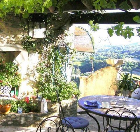 La Maison Aux Volets Bleus Panzió Venasque Kültér fotó
